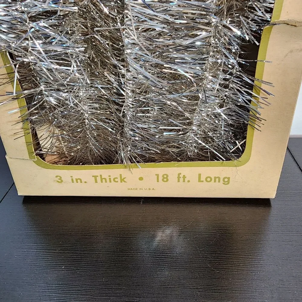 BRAND NEW VINTAGE 18' FT. LONG TINSEL GARLAND‎ MR. CHRISTMAS Silver  1970